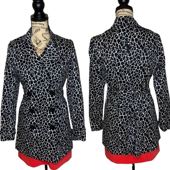 Vertigo Paris Black and White Patterned Jacket - Picture 1 of 16